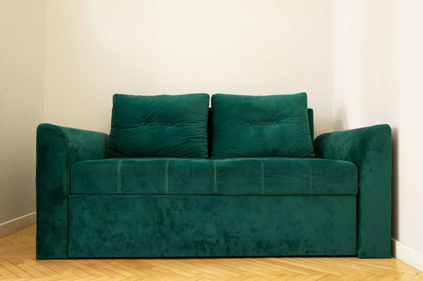 Comment intégrer le canapé vert dans votre décoration ?